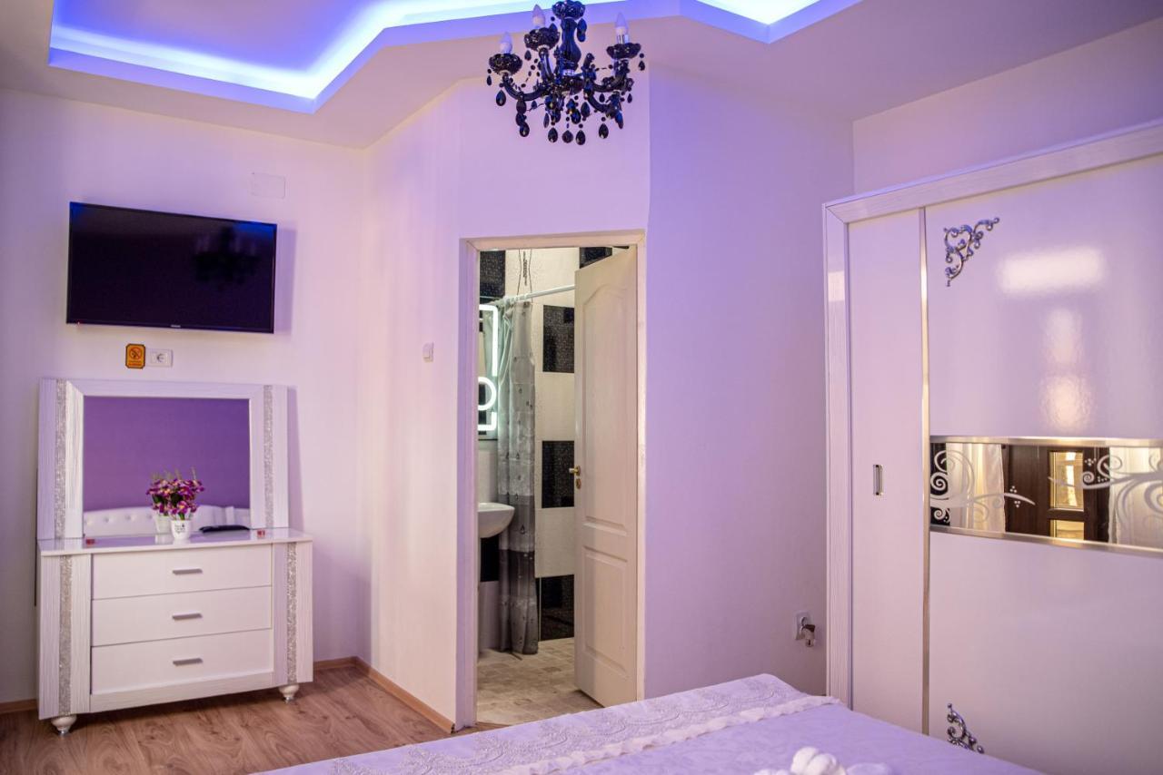 Casa Robi Hotel Pestisani Luaran gambar