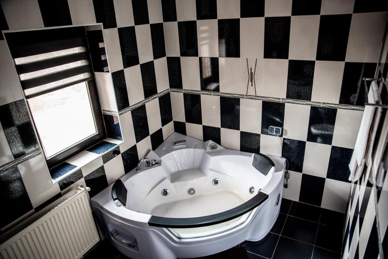 Casa Robi Hotel Pestisani Luaran gambar