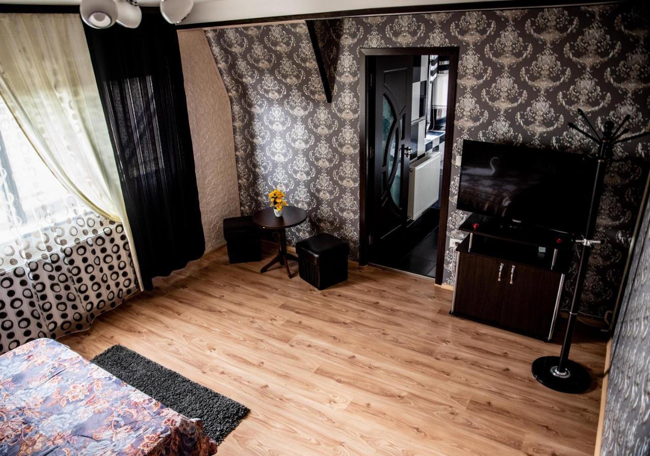 Casa Robi Hotel Pestisani Luaran gambar