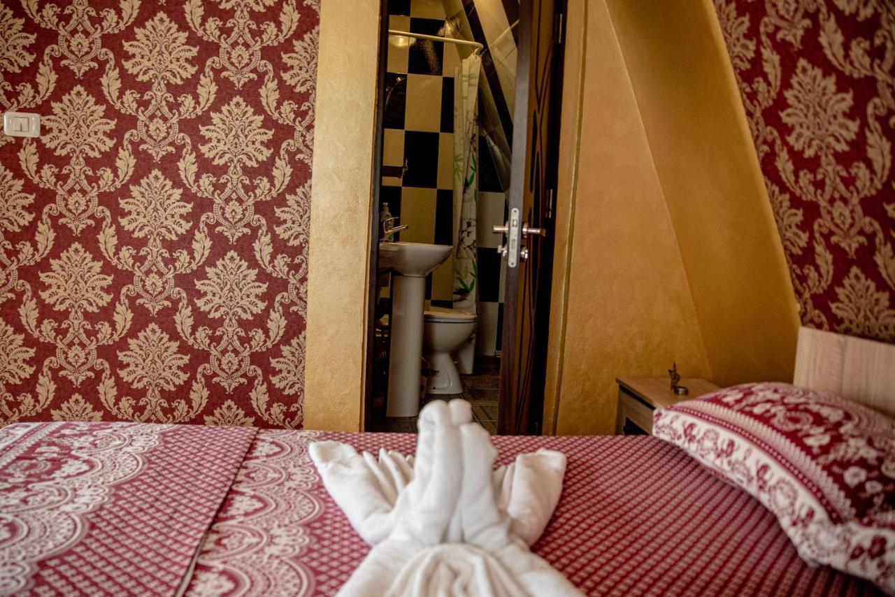 Casa Robi Hotel Pestisani Luaran gambar