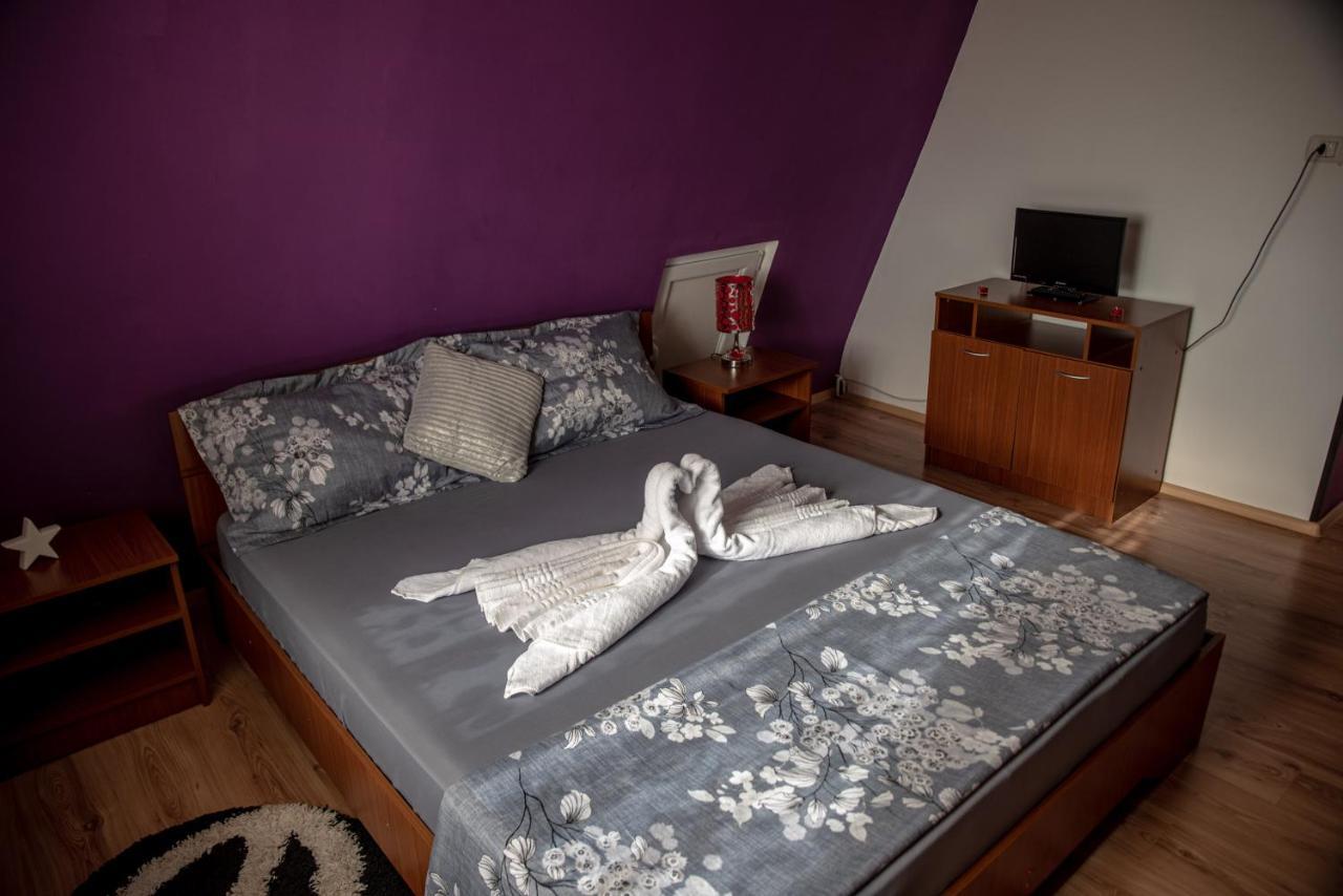 Casa Robi Hotel Pestisani Luaran gambar
