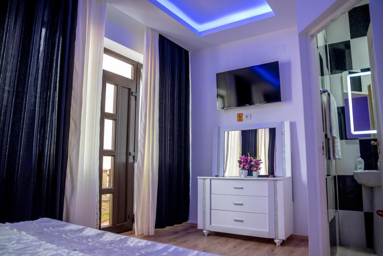 Casa Robi Hotel Pestisani Luaran gambar