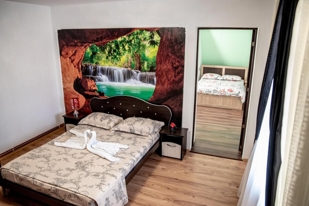 Casa Robi Hotel Pestisani Luaran gambar
