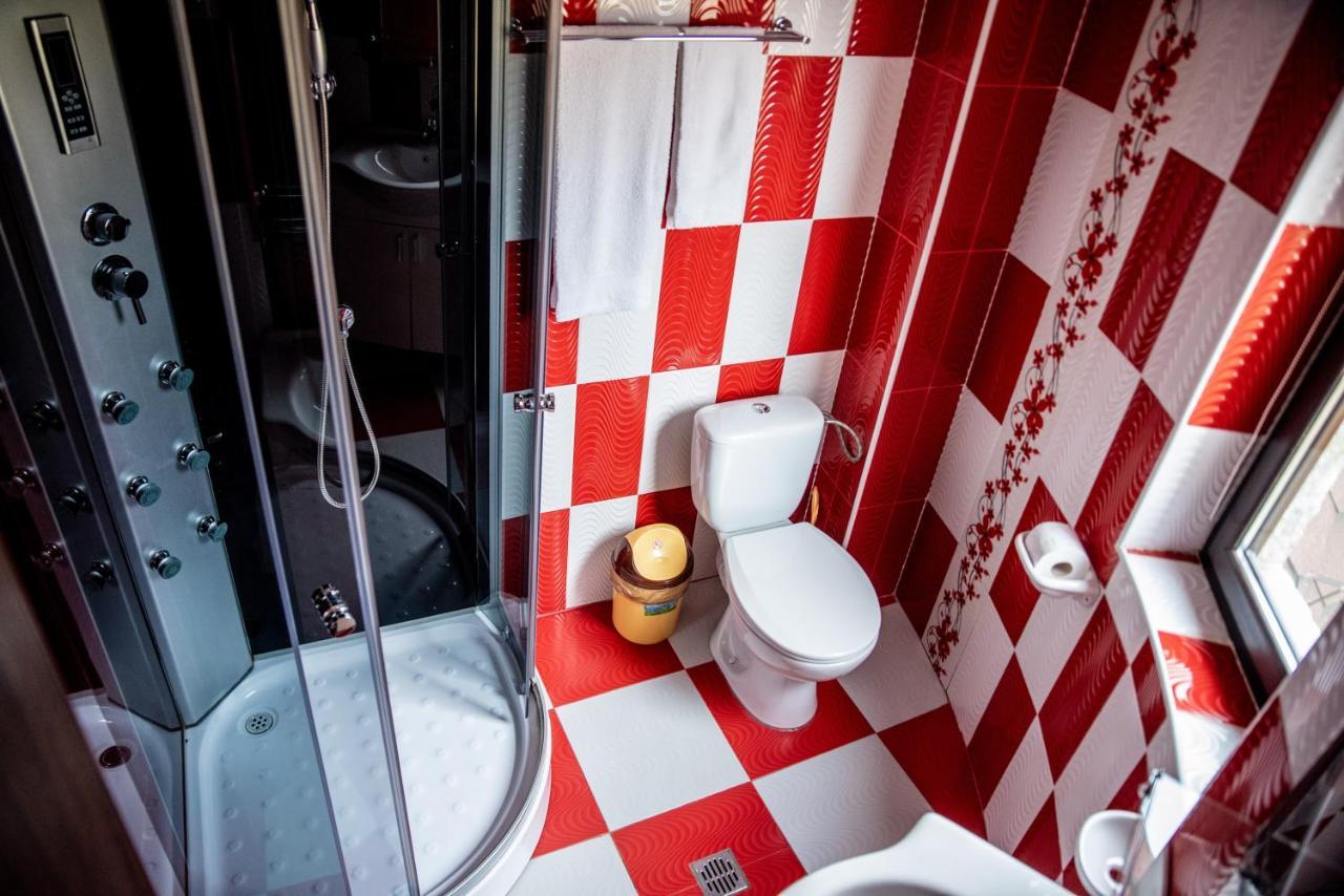 Casa Robi Hotel Pestisani Luaran gambar