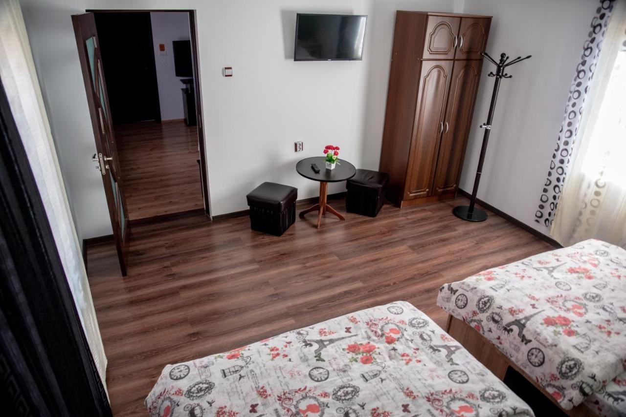 Casa Robi Hotel Pestisani Luaran gambar