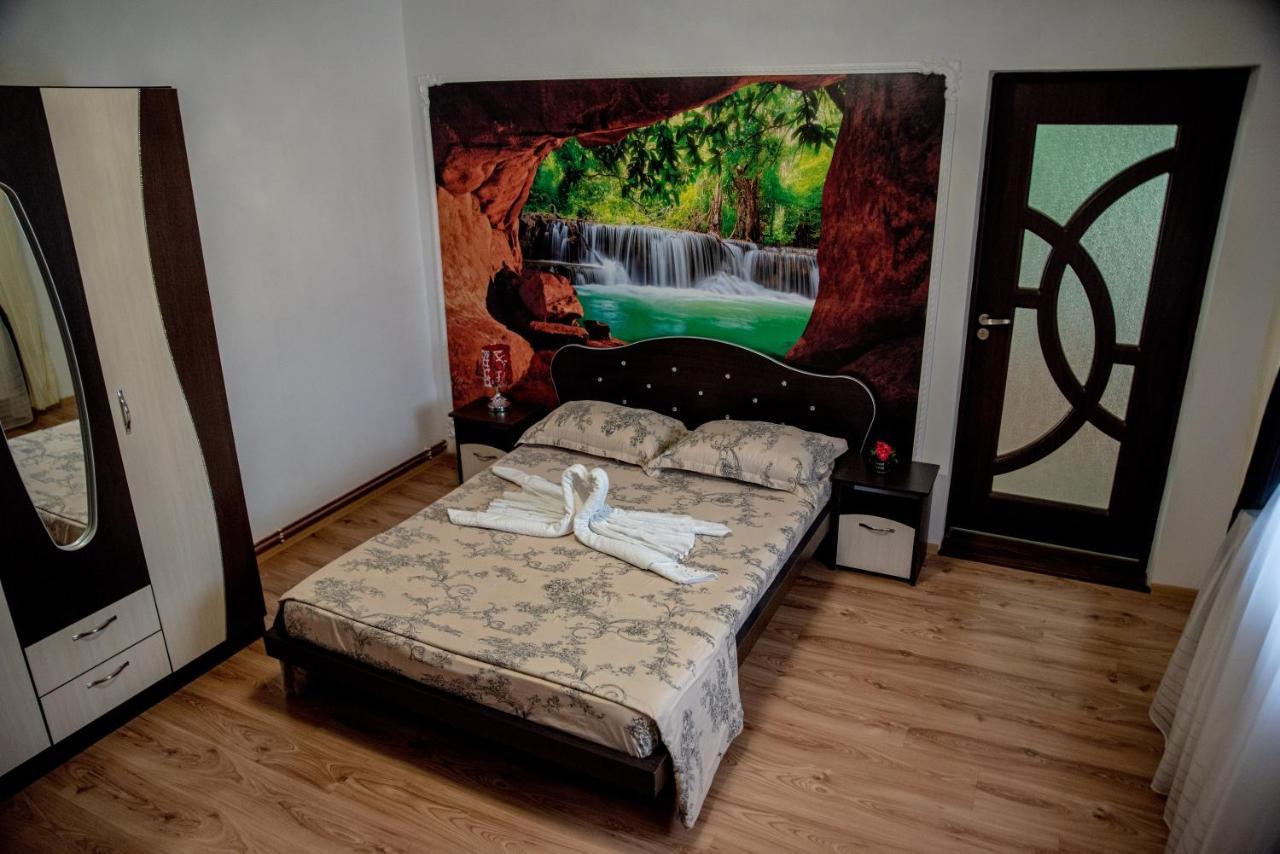 Casa Robi Hotel Pestisani Luaran gambar