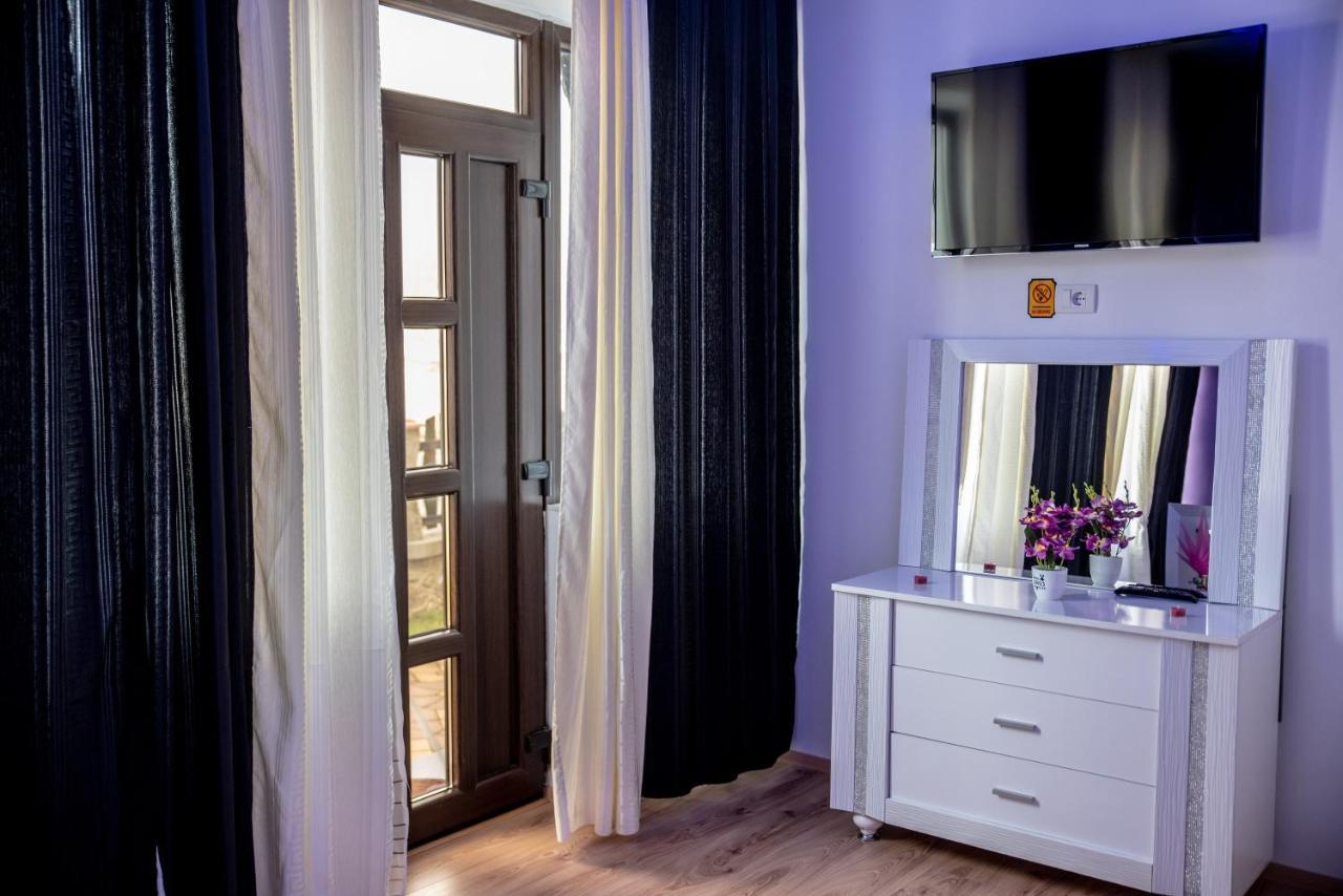 Casa Robi Hotel Pestisani Luaran gambar